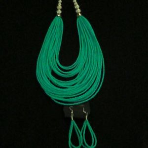 Fashion necklace and earrings set